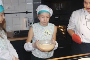 Готовим тесто детский кулинарный мастер-класс блинчики по-фински Мега Самара